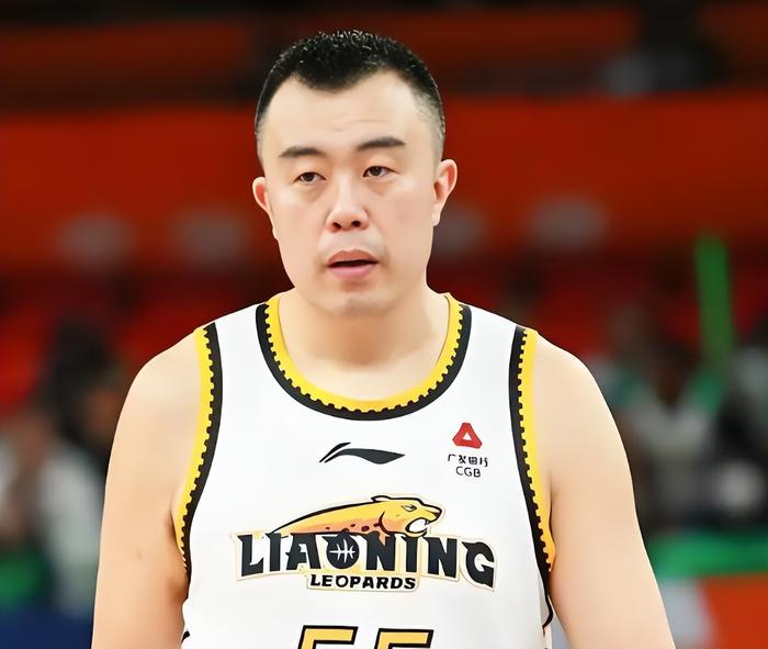 九游官方平台-无悬念了！韩德君未注册退役，已死顶内线许久，退役也是解脱！