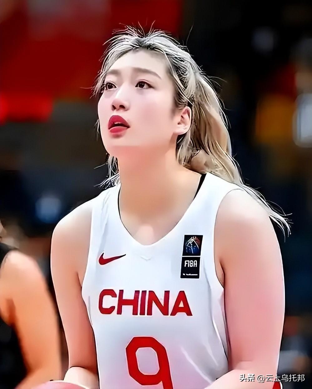 APP下载-女篮领队透露集训真实目的！老将们另有安排，只有李梦被忽略了